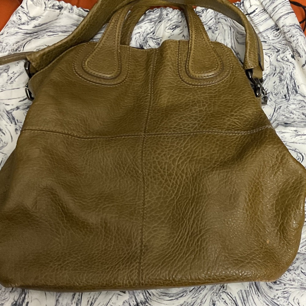 Givenchy nightingale